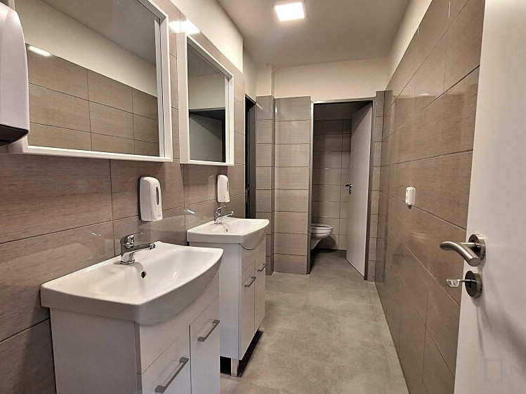 Pronájem kanceláře 272 m² - foto 6