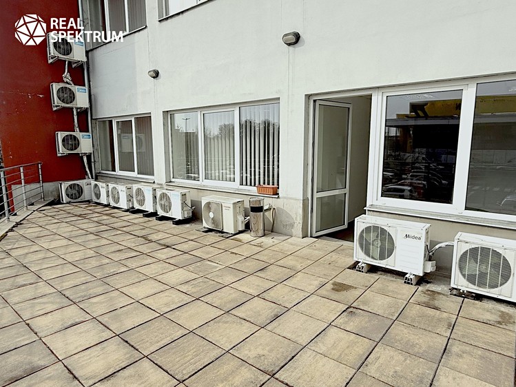 Pronájem kanceláře 217 m² - foto 7