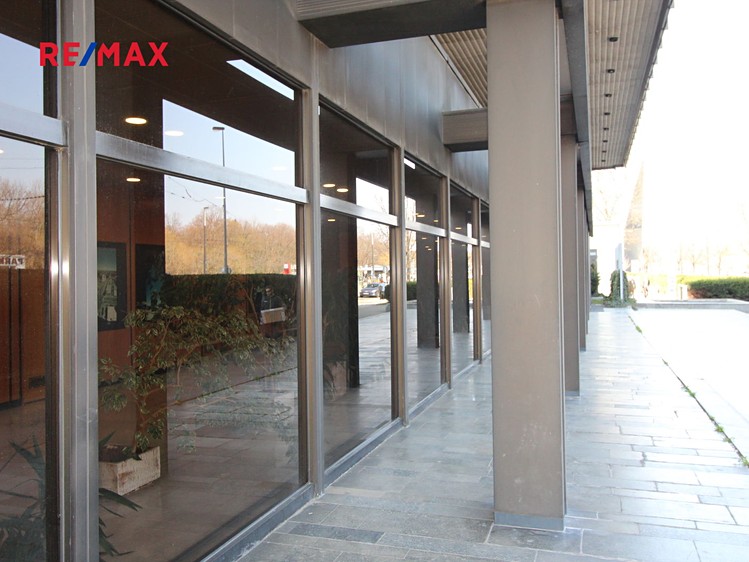 Pronájem kanceláře 63 m² - foto 6
