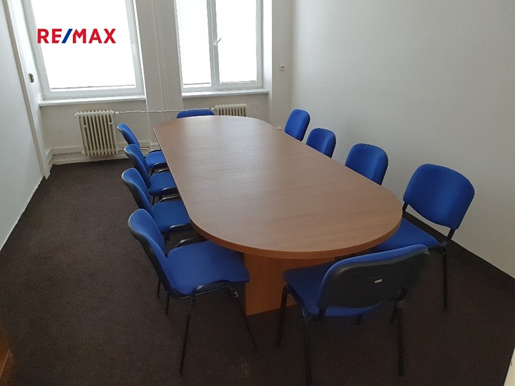 Pronájem kanceláře 18 m² - foto 2