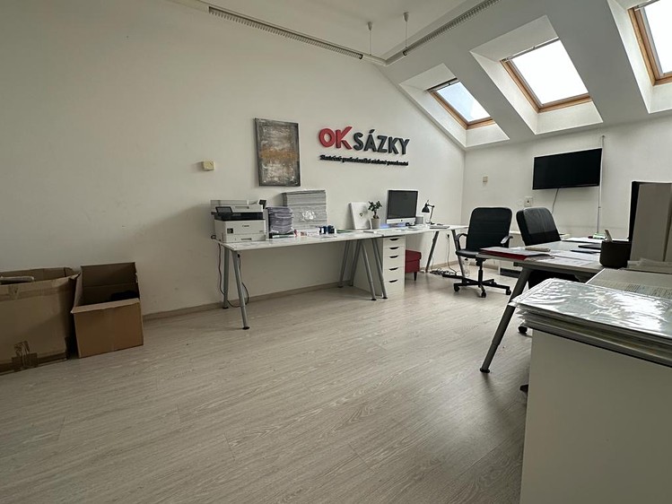 Pronájem kanceláře 85 m² - foto 6