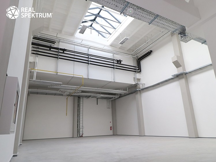 Pronájem skladového prostoru 645 m² - foto 1