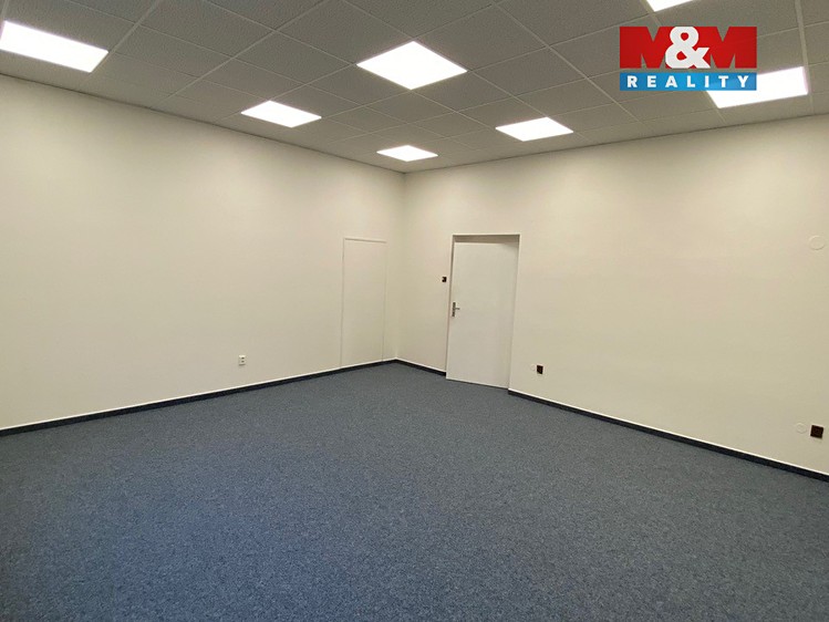 Pronájem kanceláře 56 m² - foto 6