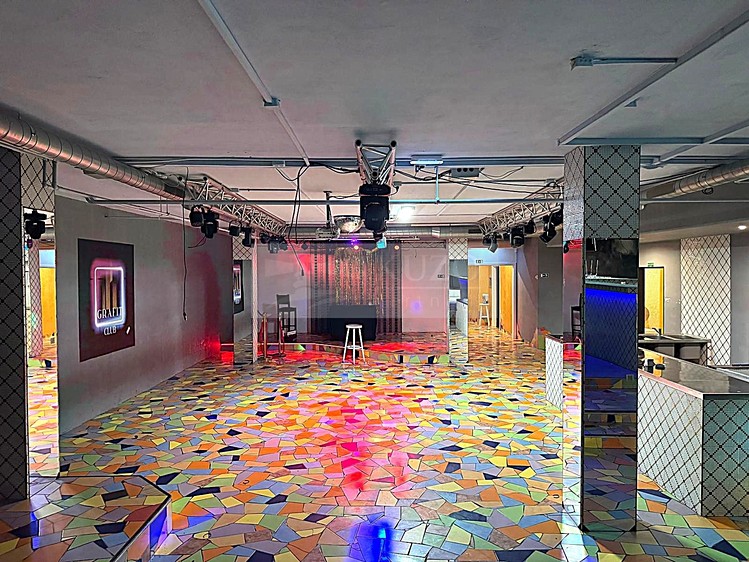 Pronájem obchodního prostoru 217 m² - foto 2
