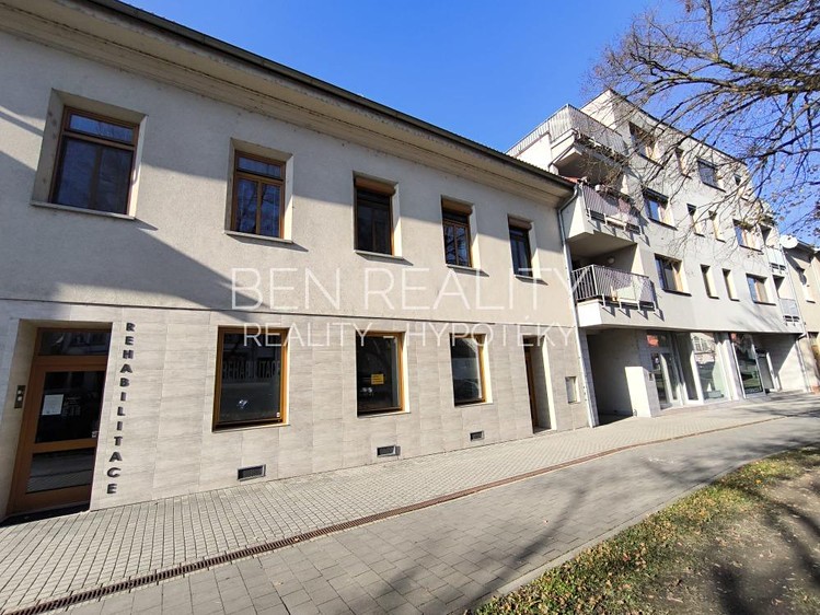 Pronájem obchodního prostoru 45 m² - foto 1