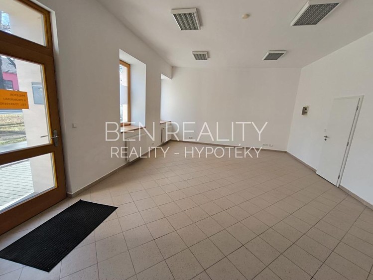 Pronájem obchodního prostoru 45 m² - foto 7