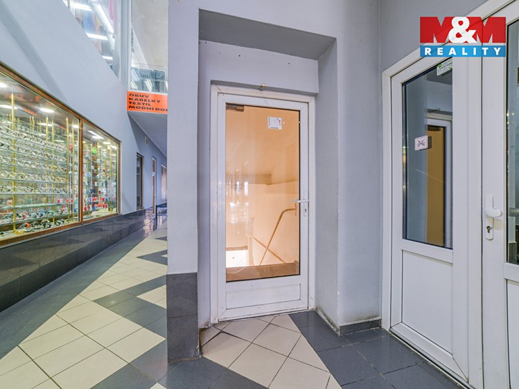 Pronájem obchodního prostoru 260 m² - foto 4