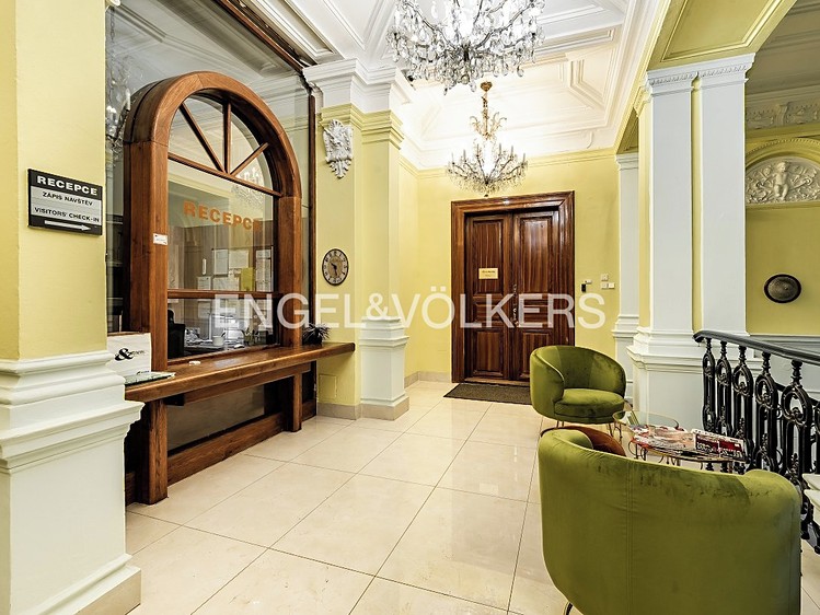 Pronájem kanceláře 222 m² - foto 2