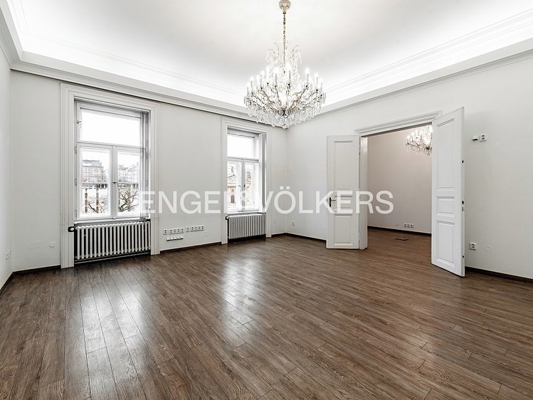 Pronájem kanceláře 222 m² - foto 4