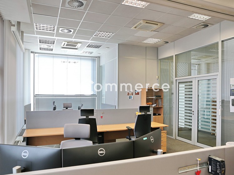 Pronájem kanceláře 247 m² - foto 3