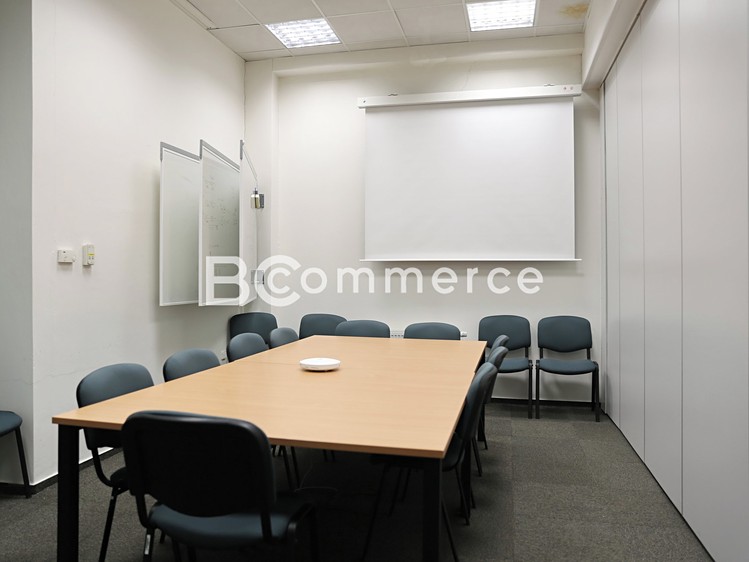 Pronájem kanceláře 247 m² - foto 2