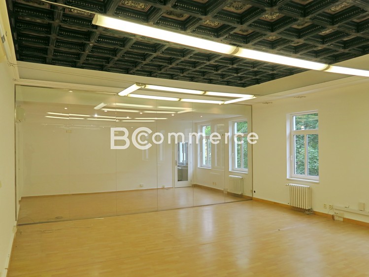 Pronájem kanceláře 156 m² - foto 1