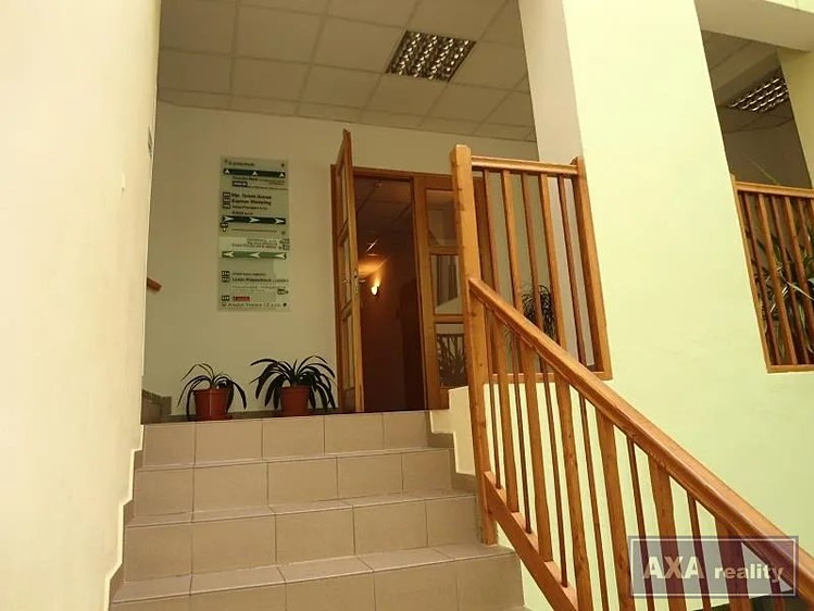 Pronájem kanceláře 15 m² - foto 7