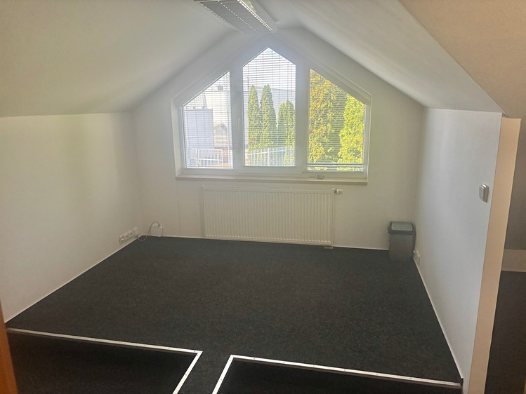 Pronájem kanceláře 29 m² - foto 3