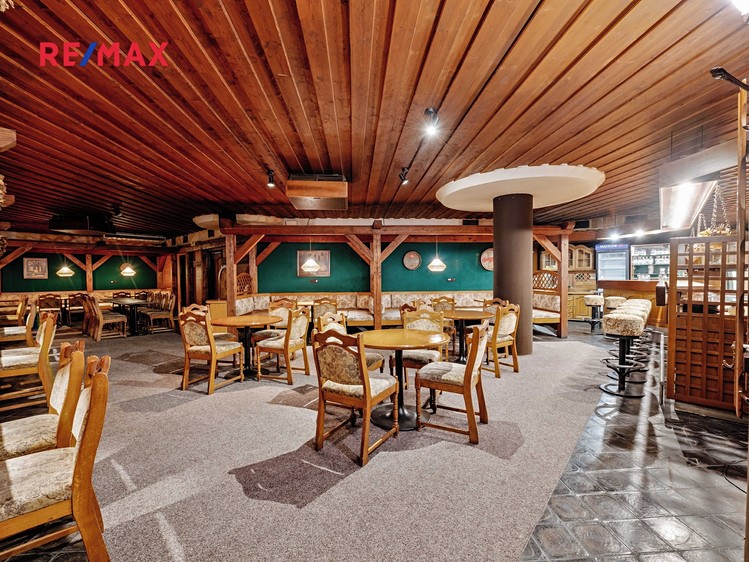 Pronájem restaurace 305 m² - foto 1