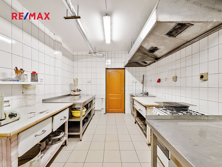 Pronájem restaurace 305 m² - foto 8