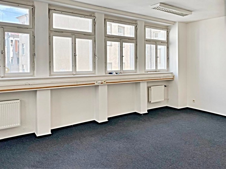 Pronájem kanceláře 25 m² - foto 4