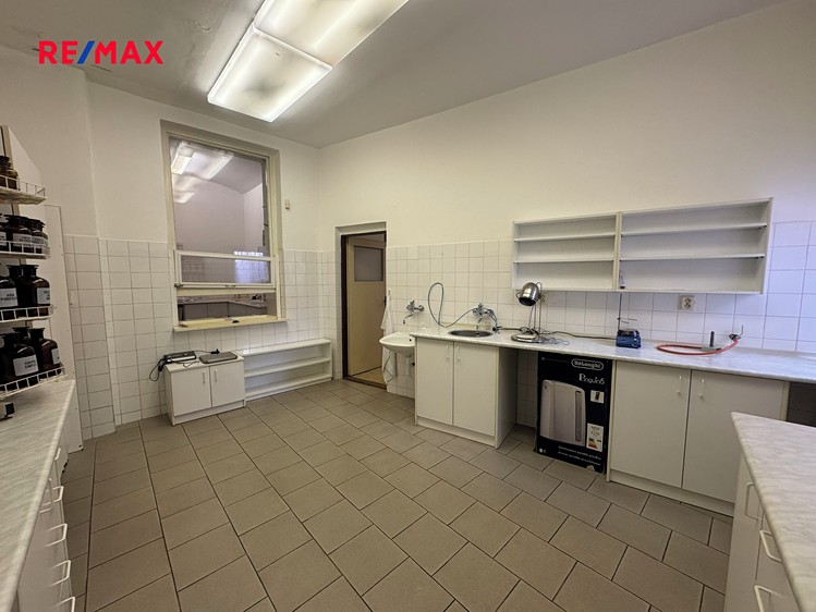 Pronájem obchodního prostoru 118 m² - foto 8