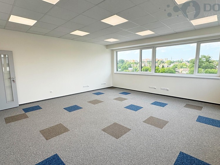 Pronájem kanceláře 577 m² - foto 7