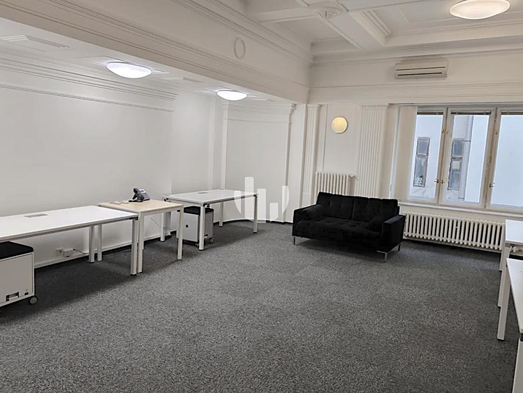 Pronájem kanceláře 159 m² - foto 4