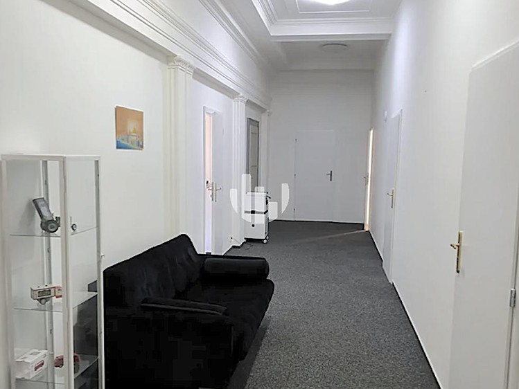 Pronájem kanceláře 159 m² - foto 6