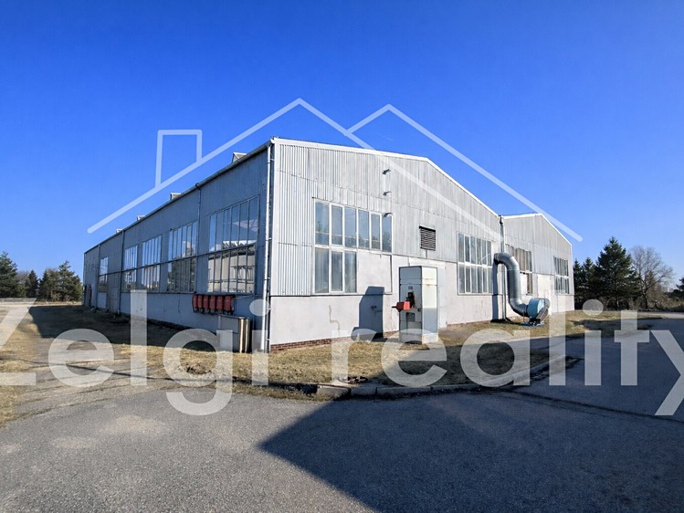 Pronájem výrobní haly, prostoru 1 920 m² - foto 3