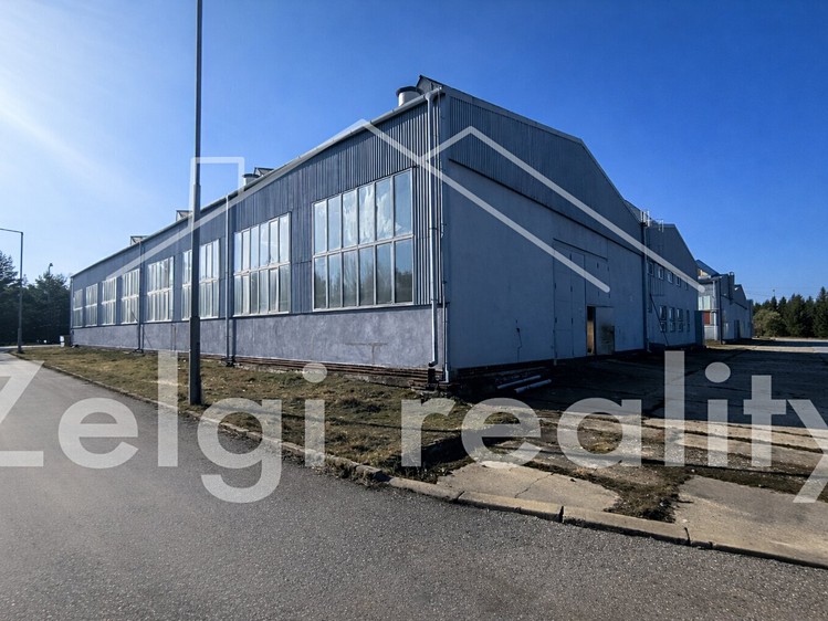 Pronájem výrobní haly, prostoru 1 920 m² - foto 2