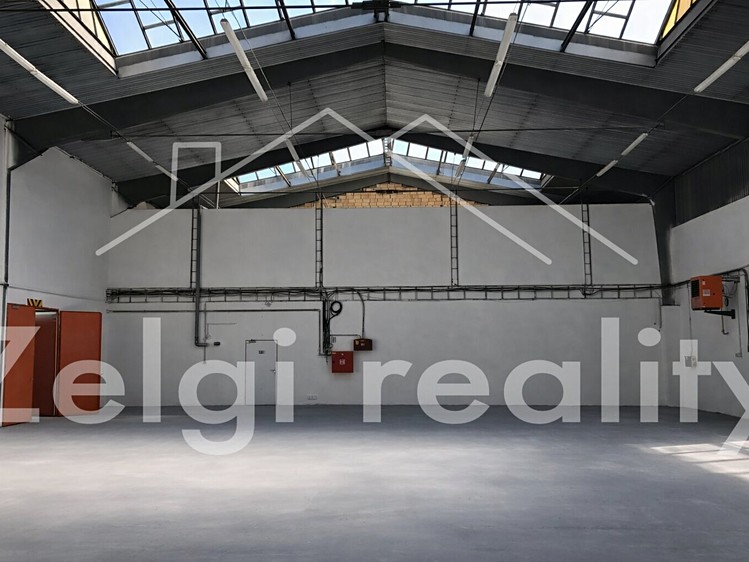 Pronájem skladového prostoru 1 705 m² - foto 4
