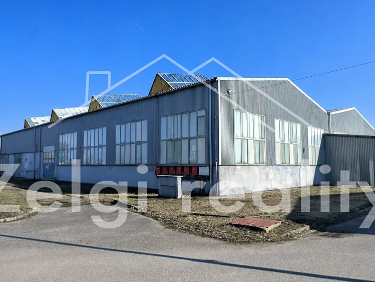 Pronájem skladového prostoru 1 705 m² - foto 1
