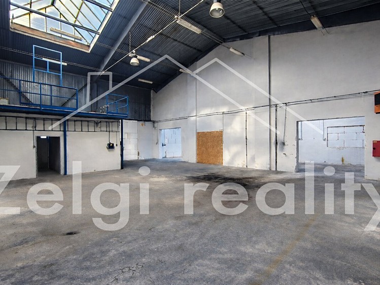 Pronájem skladového prostoru 1 705 m² - foto 7