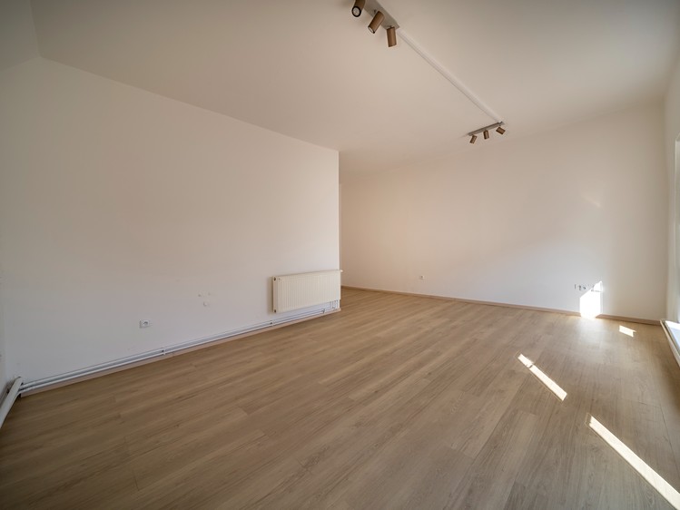 Pronájem obchodního prostoru 31 m² - foto 3