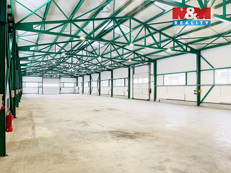 Pronájem výrobní haly, prostoru 1 070 m² - foto 2