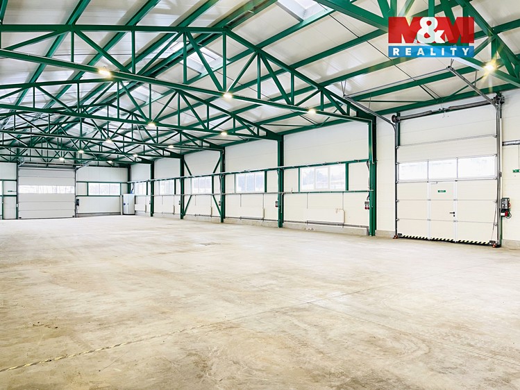 Pronájem výrobní haly, prostoru 1 070 m² - foto 4