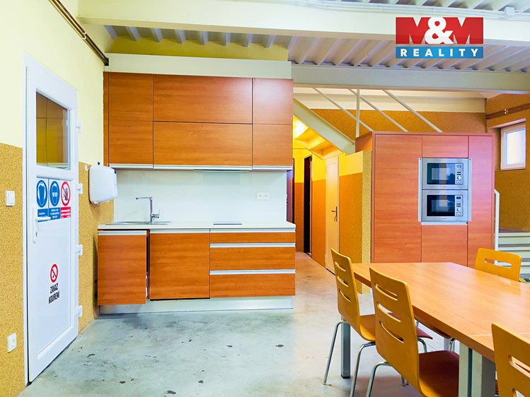 Pronájem výrobní haly, prostoru 1 070 m² - foto 8