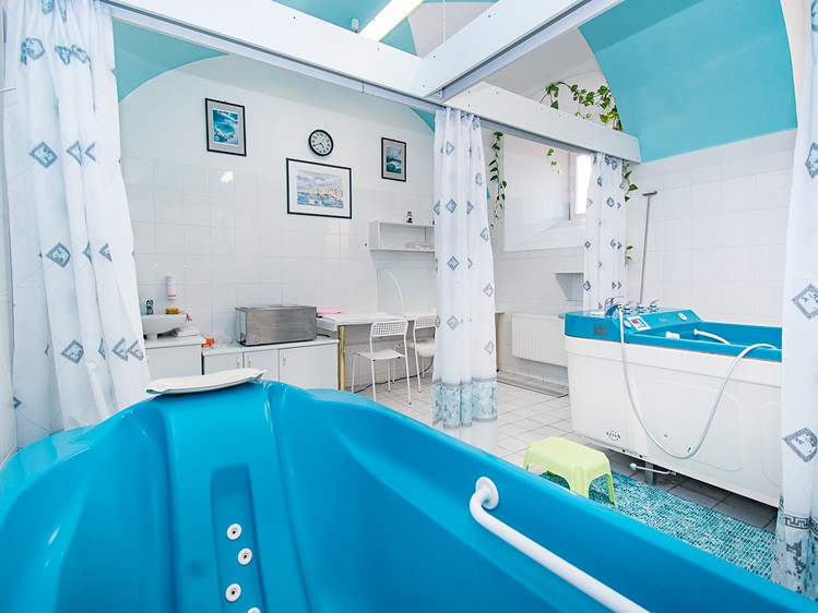 Pronájem obchodního prostoru 113 m² - foto 1