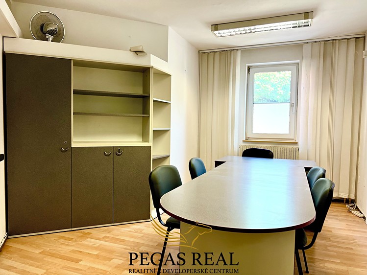 Pronájem kanceláře 11 m² - foto 2