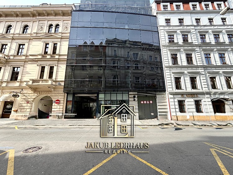 Pronájem kanceláře 63 m² - foto 2