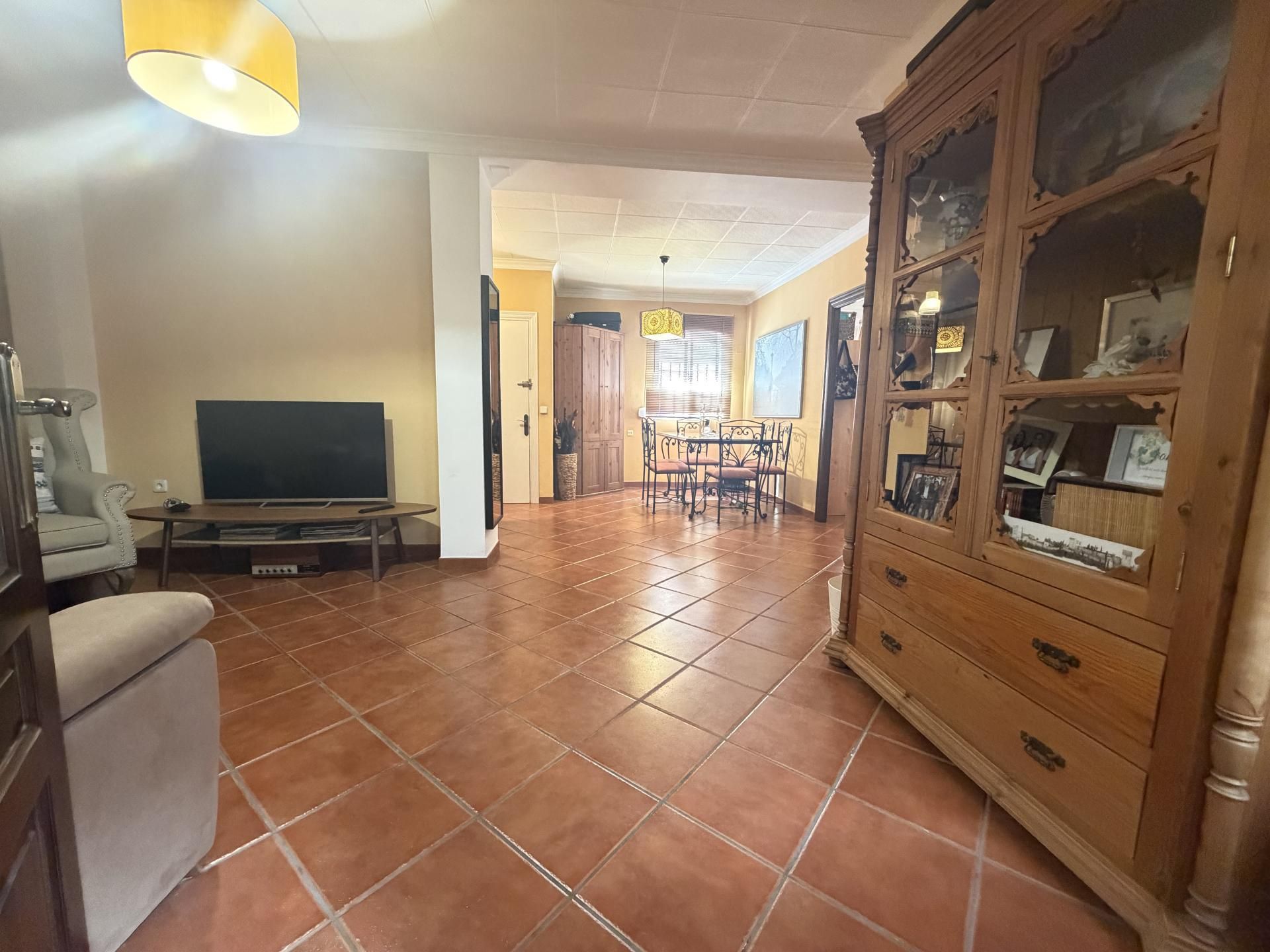 Gran oportunidad de inversión – edificio completo con potencial turístico
Se vende edificio completo en ubicación estra - foto 6