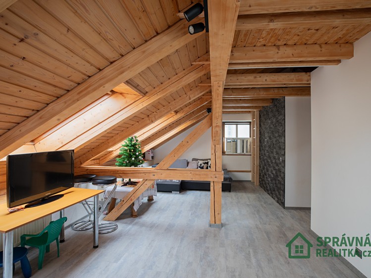 Prodej bytu atypické 113 m² (Mezonet) - foto 1