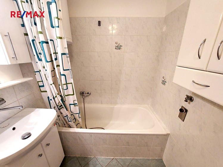 Prodej bytu 2+1 58 m² - foto 2