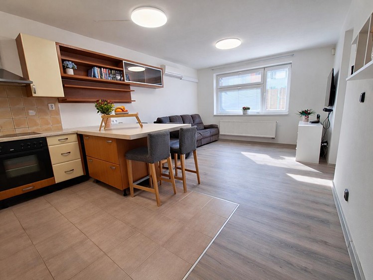 Prodej bytu 4+kk 80 m² - foto 2