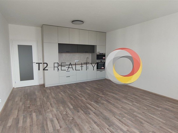 Pronájem bytu 2+kk 55 m² - foto 1