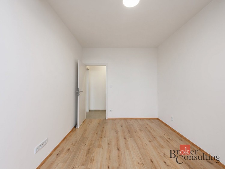 Pronájem bytu 2+kk 73 m² - foto 7