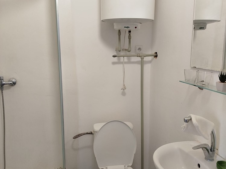 Pronájem bytu 1+kk 25 m² - foto 5