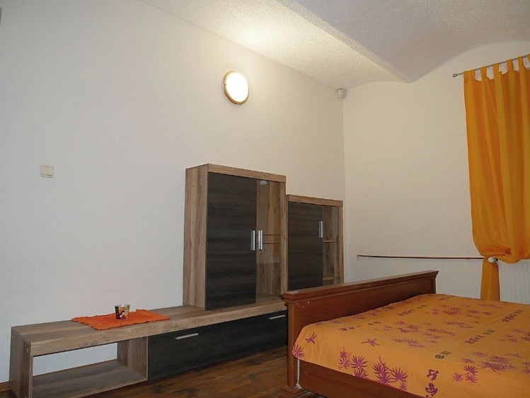 Pronájem bytu 3+1 73 m² - foto 8