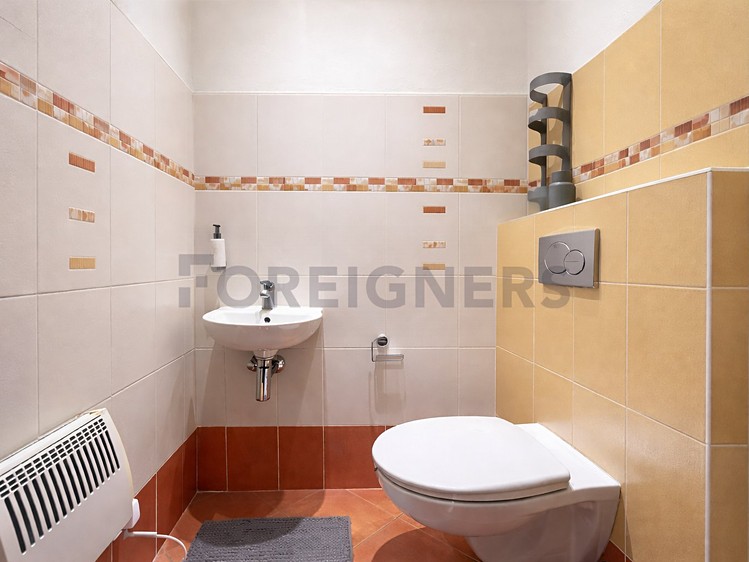 Pronájem bytu 2+1 88 m² - foto 4