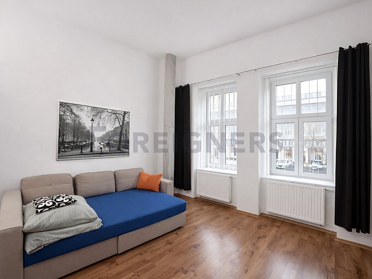 Pronájem bytu 2+1 88 m² - foto 1