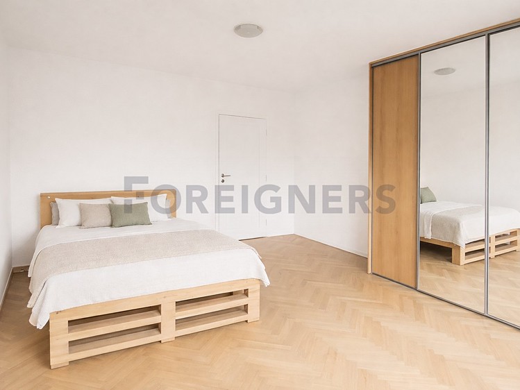 Pronájem bytu 2+kk 70 m² - foto 1