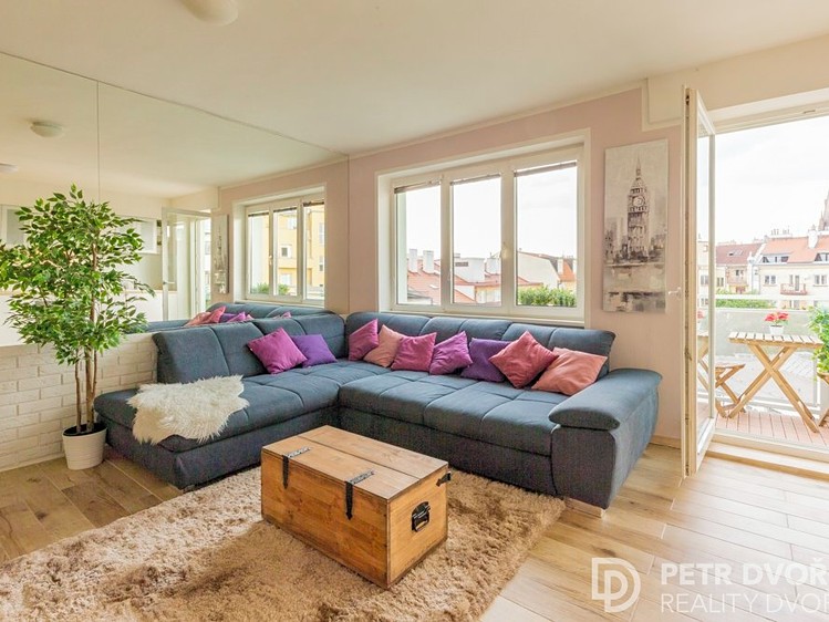Pronájem bytu 3+kk 98 m² - foto 1