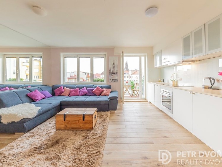 Pronájem bytu 3+kk 98 m² - foto 4